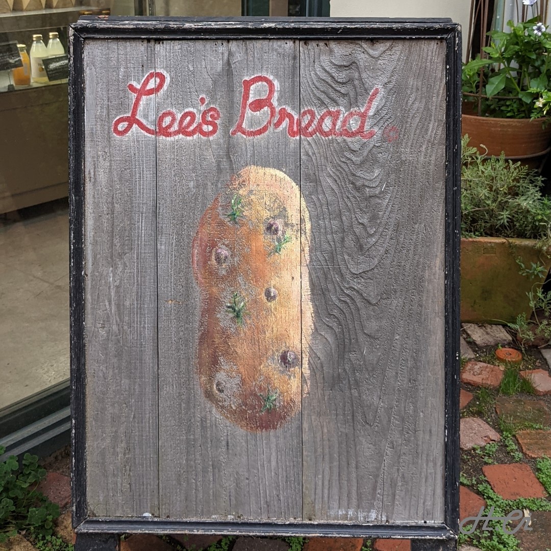 Lee's Bread（リーズブレッド）の看板